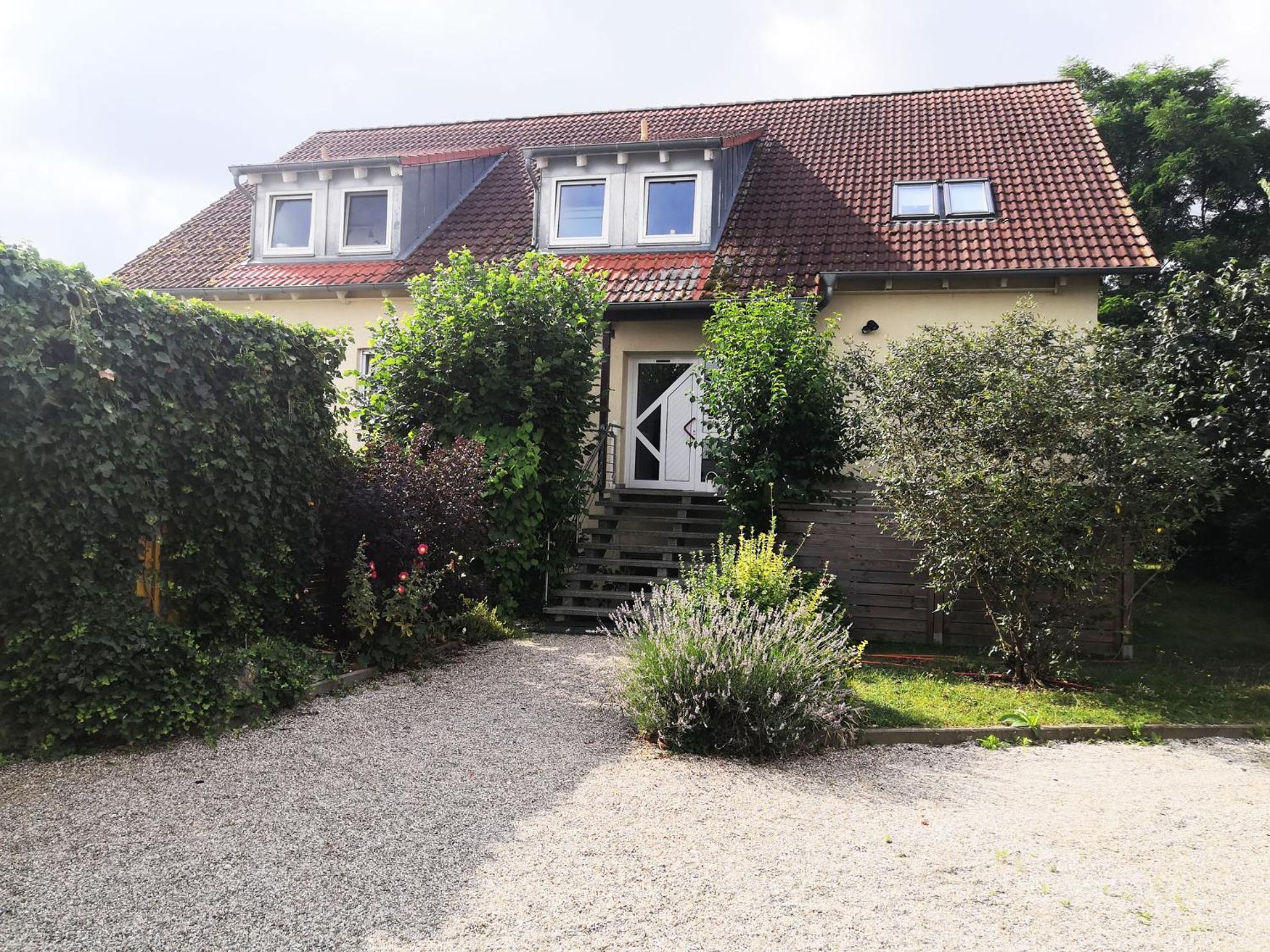 Ideal Fuer Kurze Aufenthalte - Gemuetliches 1-Zimmer-Apartment Adelsdorf 外观 照片
