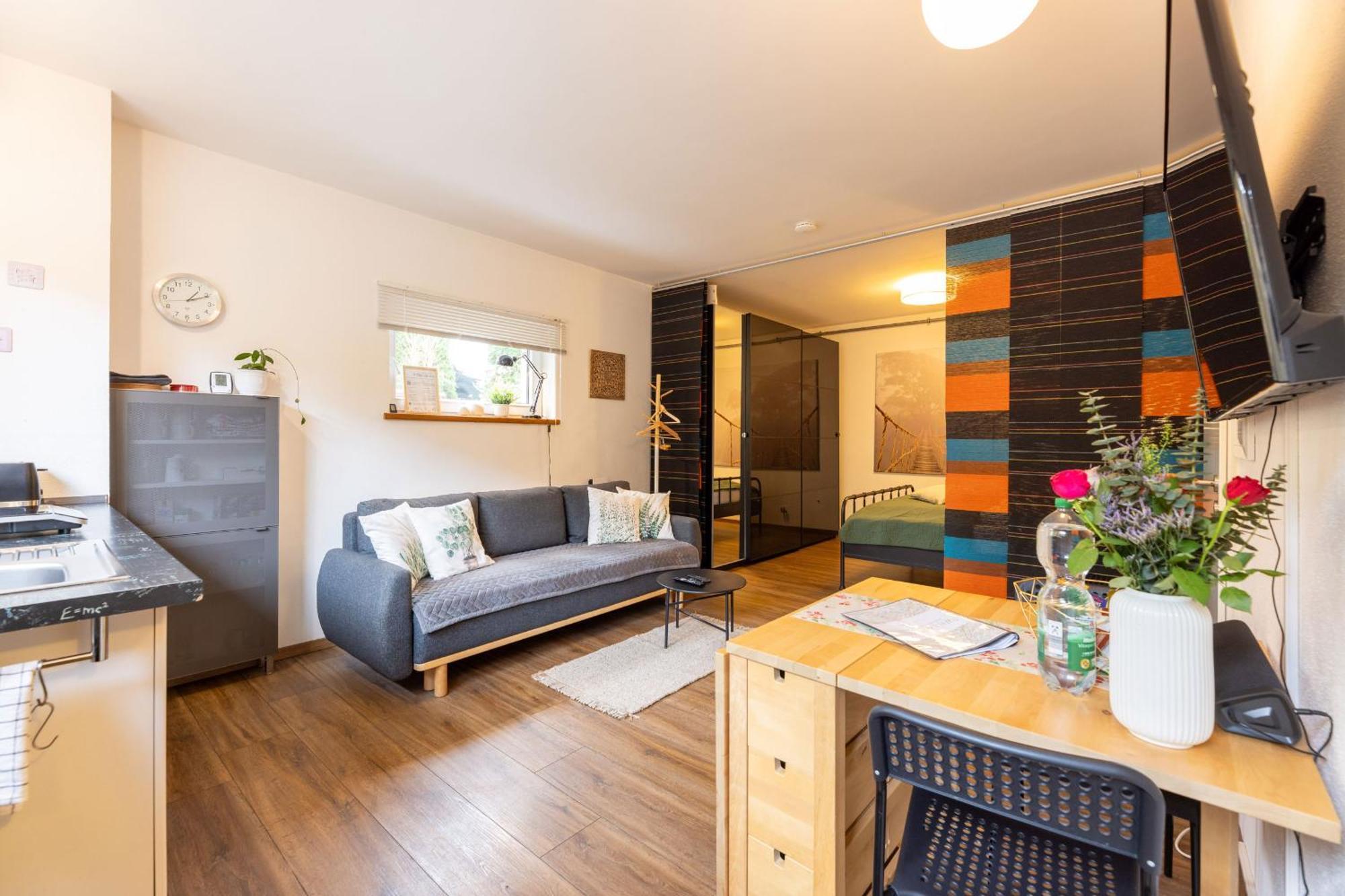 Ideal Fuer Kurze Aufenthalte - Gemuetliches 1-Zimmer-Apartment Adelsdorf 外观 照片