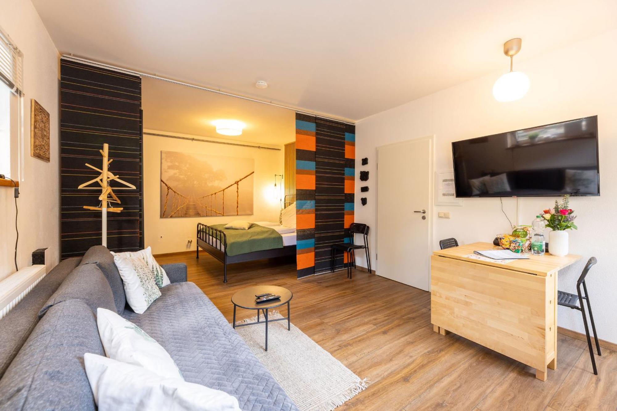 Ideal Fuer Kurze Aufenthalte - Gemuetliches 1-Zimmer-Apartment Adelsdorf 外观 照片